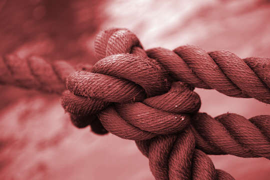 a knot on a sturdy rope